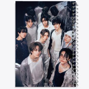 دفتر استری کیدز (Stray Kids)